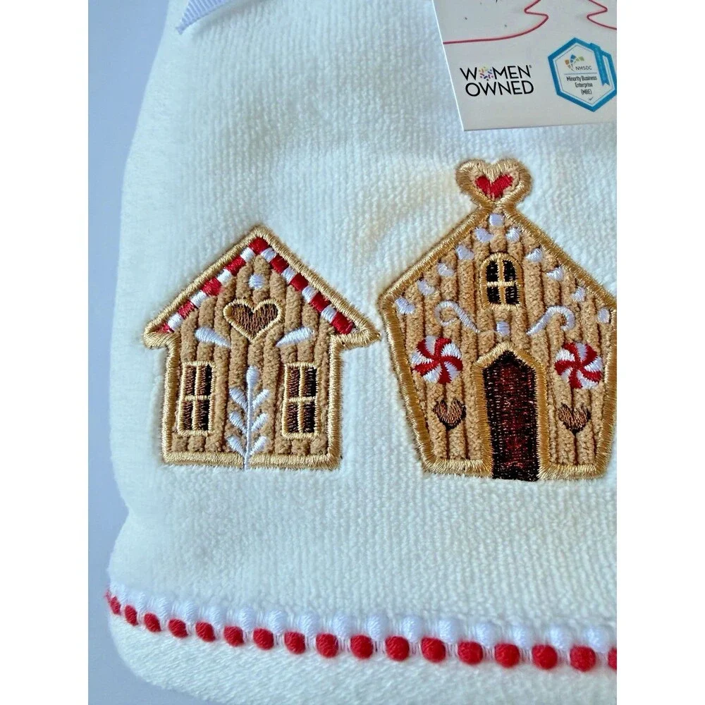 Caro Christmas Hand Towels Gingerbread Houses Holiday Set of 2 White 100% Cotton